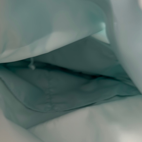 Lululemon All Night Festival Bag in Mint Breeze, 5L, OS - Picture 12 of 13